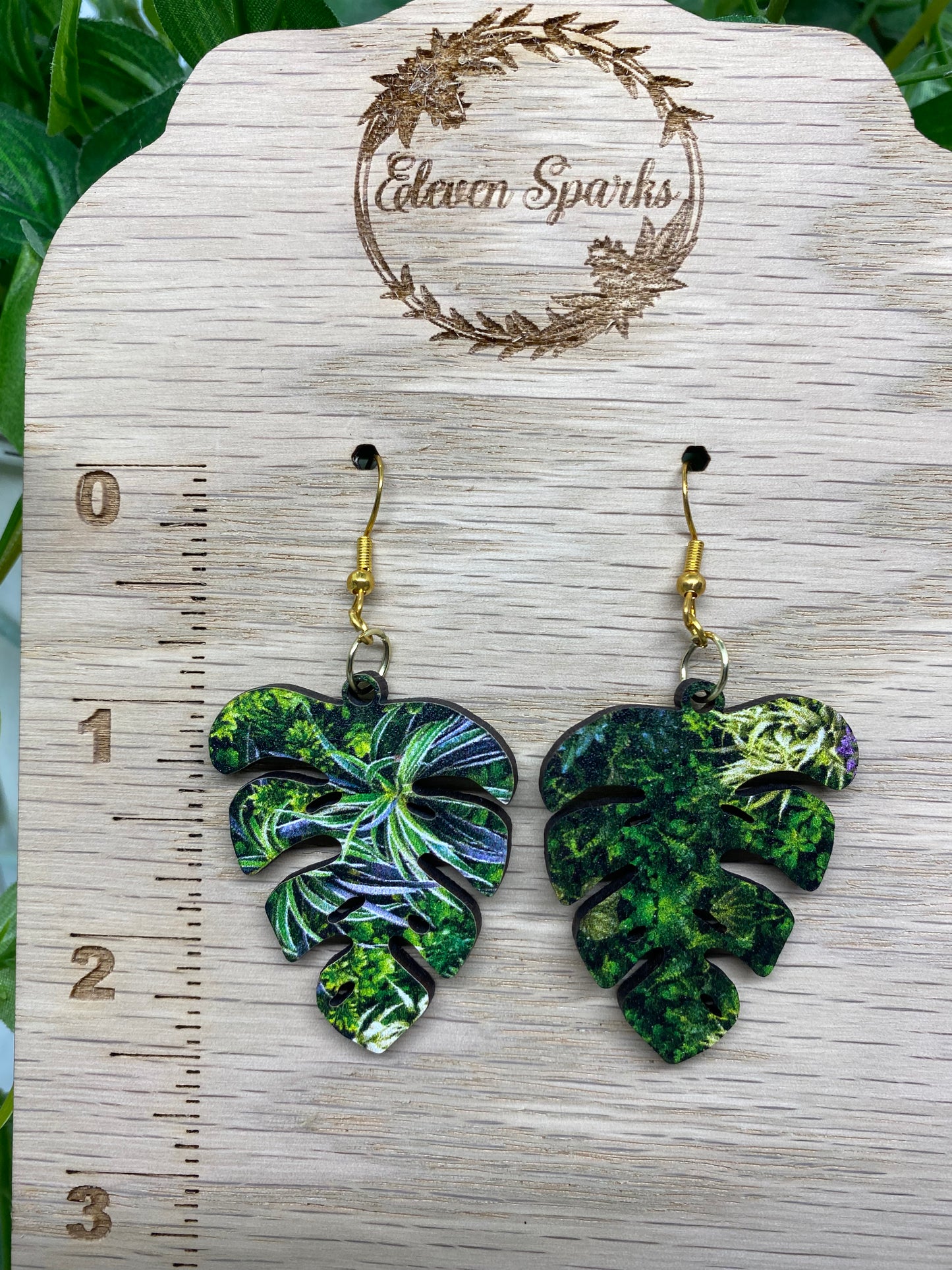 Monstera leaf earrings